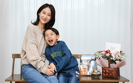 초등학교 입학 자녀 축하선물 전달 사진